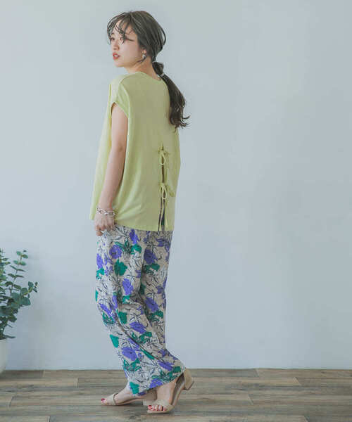 ITEMS URBANRESEARCH(アイテムズ アーバンリサーチ)の「バックリボンラグランTシャツ(Tシャツ/カットソー・レディース・グレー系その他/チャコールグレー/オフホワイト/イエロー・FREE)」の12枚目の写真