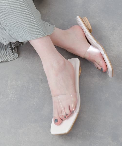 COLONY 2139（コロニートゥーワンスリーナイン）の「クリアベルトフラットサンダル（サンダル・レディース・ブラック/サックスブルー/アイボリー・22.5cm/23.5cm/24.5cm）」の13枚目の写真