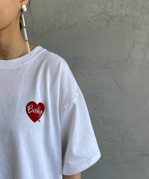 Russell Athletic（ラッセルアスレティック）の「[RUSSELL ATHLETIC/ラッセル アスレチック] BERKLEY×RUSSEL ATHLETIC 別注サークルロゴ バックプリントTシャツ（Tシャツ/カットソー・レディース・ホワイト/ネイビー・M/L）」の7枚目の写真