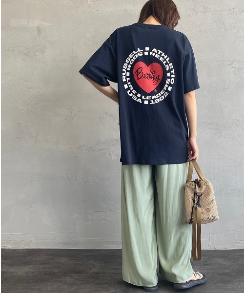 Russell Athletic（ラッセルアスレティック）の「[RUSSELL ATHLETIC/ラッセル アスレチック] BERKLEY×RUSSEL ATHLETIC 別注サークルロゴ バックプリントTシャツ（Tシャツ/カットソー・レディース・ホワイト/ネイビー・M/L）」の20枚目の写真