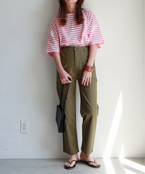 feepur（フェピュール）の「バスクボーダー5分袖BIGプルオーバー（Tシャツ/カットソー・レディース・ホワイト×ブルー/ホワイト×ネイビー/ホワイト×ピンク・MEDIUM）」の17枚目の写真