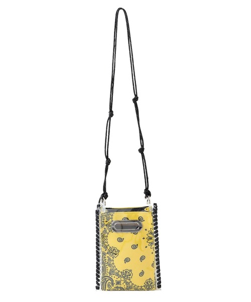 X-girl（エックスガール）の「BANDANA PATTERN SHOULDER BAG（ショルダーバッグ・レディース・イエロー/ブラック/パープル・ONE SIZE）」の6枚目の写真
