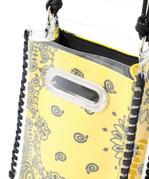 X-girl（エックスガール）の「BANDANA PATTERN SHOULDER BAG（ショルダーバッグ・レディース・イエロー/ブラック/パープル・ONE SIZE）」の9枚目の写真