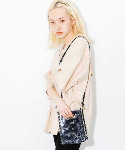 X-girl（エックスガール）の「BANDANA PATTERN SHOULDER BAG（ショルダーバッグ・レディース・イエロー/ブラック/パープル・ONE SIZE）」の12枚目の写真