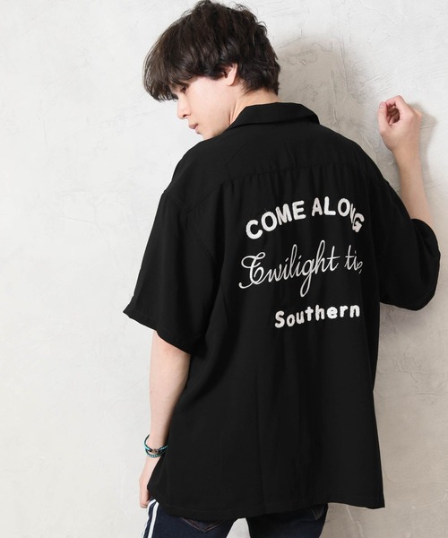 Beno（ビーノ）の「オープンカラー 刺繍入り 半袖 ボーリング