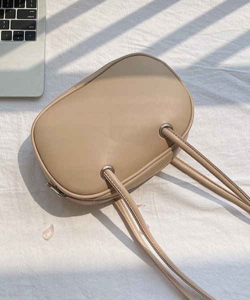 Coo+i（クーイ）の「ラウンド ミニショルダーバッグ（ショルダーバッグ・レディース・ホワイト/ベージュ/ブラック・FREE）」の10枚目の写真