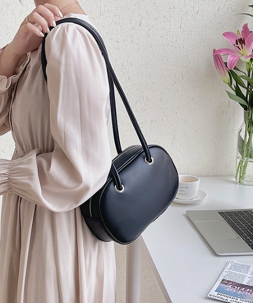 Coo+i（クーイ）の「ラウンド ミニショルダーバッグ（ショルダーバッグ・レディース・ホワイト/ベージュ/ブラック・FREE）」の13枚目の写真