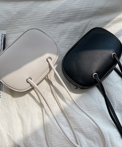 Coo+i（クーイ）の「ラウンド ミニショルダーバッグ（ショルダーバッグ・レディース・ホワイト/ベージュ/ブラック・FREE）」の17枚目の写真