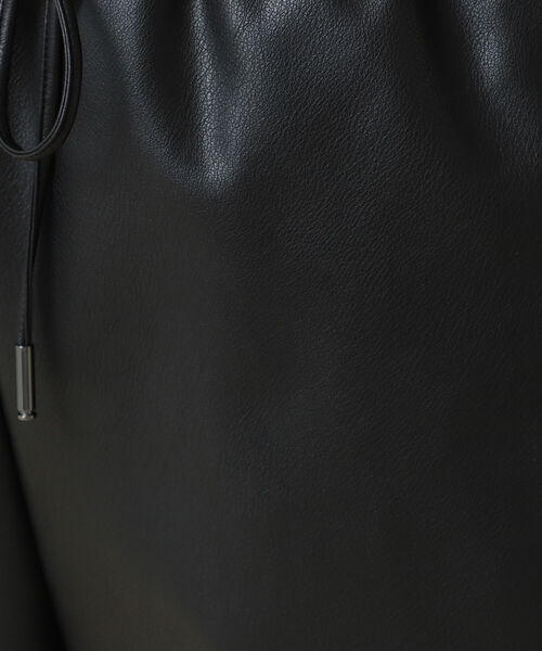 Demi-Luxe BEAMS（デミルクス ビームス）の「Demi-Luxe BEAMS / フェイクナッパレザー パンツ（その他パンツ・レディース・ブラック/カーキ・38/36）」の16枚目の写真