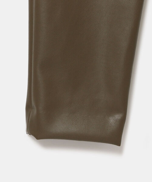 Demi-Luxe BEAMS（デミルクス ビームス）の「Demi-Luxe BEAMS / フェイクナッパレザー パンツ（その他パンツ・レディース・ブラック/カーキ・38/36）」の19枚目の写真
