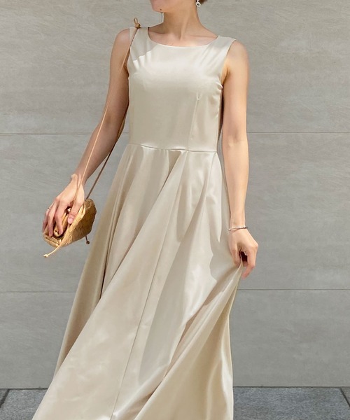 JENNE（ジェンヌ）の「ノースリーブ リッチフレアワンピース（ワンピース・レディース・ベージュ/ネイビー・S/M/L）」の4枚目の写真