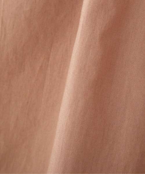 NATURAL BEAUTY BASIC（ナチュラルビューティーベーシック）の「ＯＣヨークフリルブラウス（シャツ/ブラウス・レディース・グレー系その他/オフホワイト/ブラウン・MEDIUM/SMALL）」の6枚目の写真