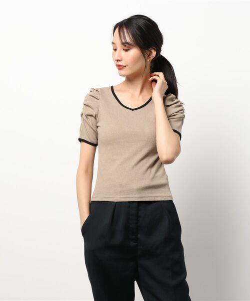 one way(ワンウェイ)の「【oneway】配色そでギャザーテレコトップス(Tシャツ/カットソー・レディース・ベージュ/ブラック/ホワイト/パープル・FREE)」の15枚目の写真