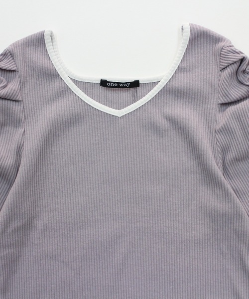 one way(ワンウェイ)の「【oneway】配色そでギャザーテレコトップス(Tシャツ/カットソー・レディース・ベージュ/ブラック/ホワイト/パープル・FREE)」の16枚目の写真