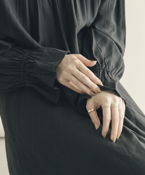 SMELLY（スメリー）の「5セットリング（リング・レディース・ゴールド・-）」の4枚目の写真