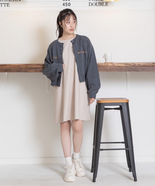 Mysa&Liina（ミーサリーナ）の「ロゴ刺繍入りニットカーディガン（カーディガン/ボレロ・レディース・ブラック/ベージュ/ピンク/ブルー/グリーン・M）」の18枚目の写真