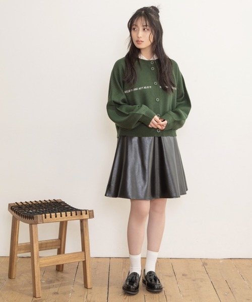 Mysa&Liina（ミーサリーナ）の「ロゴ刺繍入りニットカーディガン（カーディガン/ボレロ・レディース・ブラック/ベージュ/ピンク/ブルー/グリーン・M）」の14枚目の写真