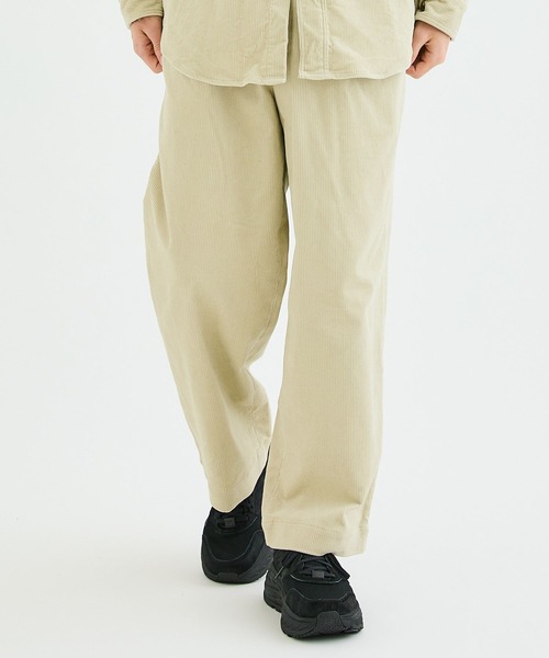 marka（マーカ）の「【marka】2TUCK STRAIGHT FIT TROUSERS（その他パンツ・メンズ・ネイビー/アイボリー・1/2）」の2枚目の写真