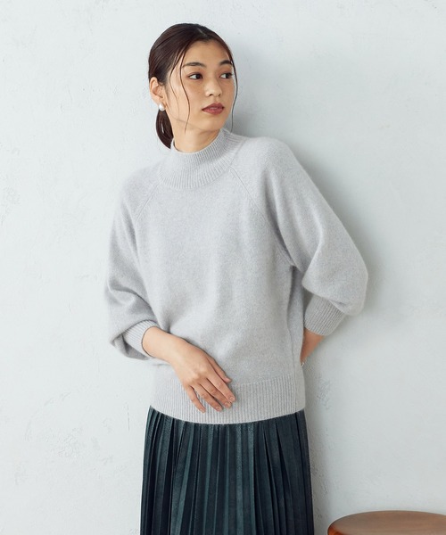 COMME CA ISM(コムサイズム)の「フォックス混 ハイネックニット(ニット/セーター・レディース・アイボリー/グレー/ライラック・MEDIUM/LARGE)」の12枚目の写真
