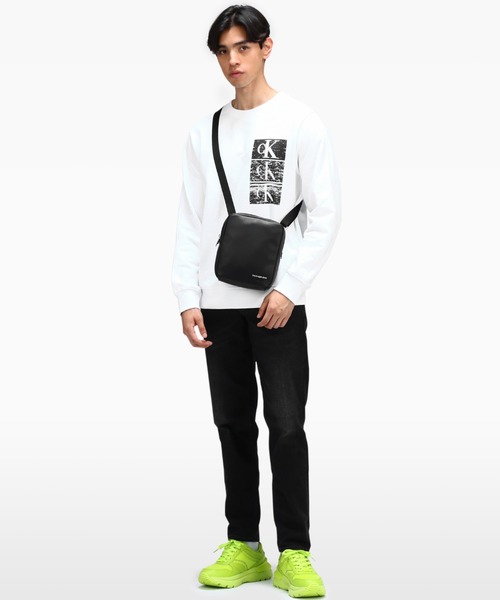   JEANS★メンズCK Micro Pebble クロスボディバッグ セール】MICRO PEBBLE リポーターバッグ（ショルダーバッグ