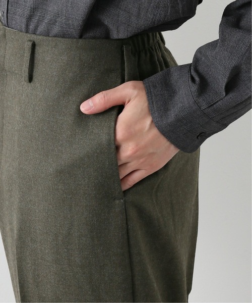 marka（マーカ）の「【marka / マーカ】SOFT WOOL SERGE STITCHLESS トラウザース（その他パンツ・メンズ・ブラック/カーキ・2/3）」の3枚目の写真