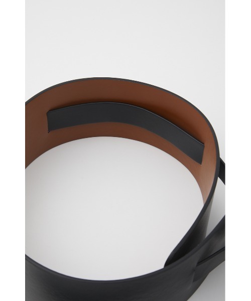 SLY（スライ）の「MANYWAY VEGAN LEATHER BELT ヴィーガンレザー ベルト（ベルト・レディース・ブラック/アイボリー・FREE）」の13枚目の写真