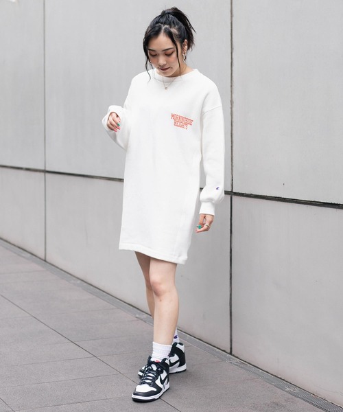 Champion（チャンピオン）の「CHAMPION REVERSE WEAVE TUNIC CW-U006（チュニック・レディース・ホワイト/ブラック/グレー・M）」の19枚目の写真