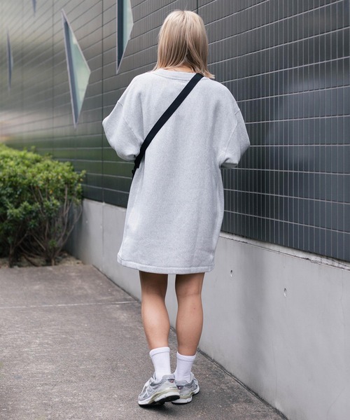 Champion（チャンピオン）の「CHAMPION REVERSE WEAVE TUNIC CW-U006（チュニック・レディース・ホワイト/ブラック/グレー・M）」の4枚目の写真