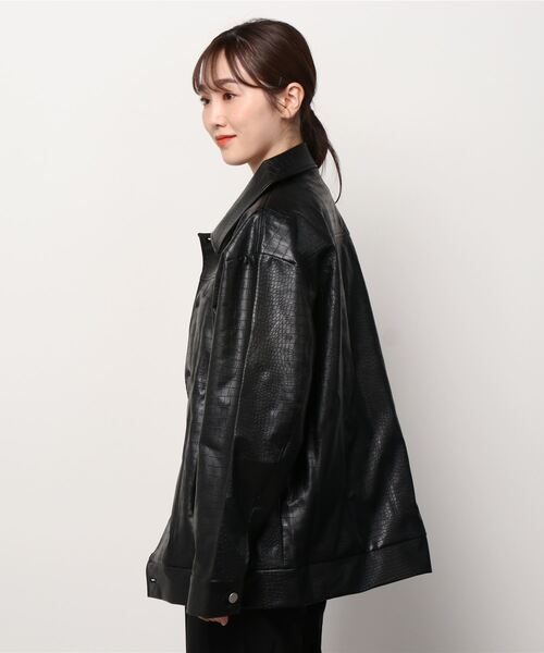 Figments(フィグメンツ)の「クロコフェイクレザーオーバージャケット(その他アウター・レディース・ブルー/オフホワイト/ブラック・MEDIUM/SMALL)」の7枚目の写真