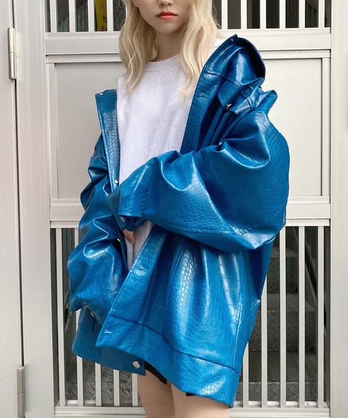 Figments(フィグメンツ)の「クロコフェイクレザーオーバージャケット(その他アウター・レディース・ブルー/オフホワイト/ブラック・MEDIUM/SMALL)」の3枚目の写真