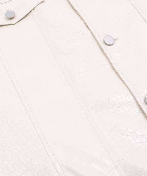 Figments(フィグメンツ)の「クロコフェイクレザーオーバージャケット(その他アウター・レディース・ブルー/オフホワイト/ブラック・MEDIUM/SMALL)」の4枚目の写真