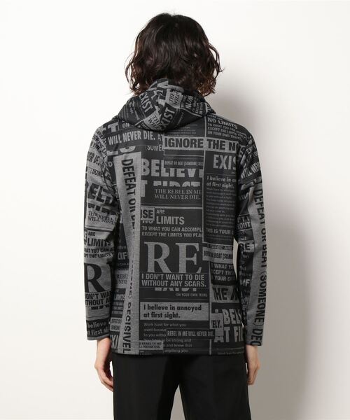 SHELLAC（シェラック）の「シェラック/SHELLAC　ロゴ総柄プルパーカー（パーカー・メンズ・ホワイト×ブラック・LARGE/MEDIUM）」の2枚目の写真