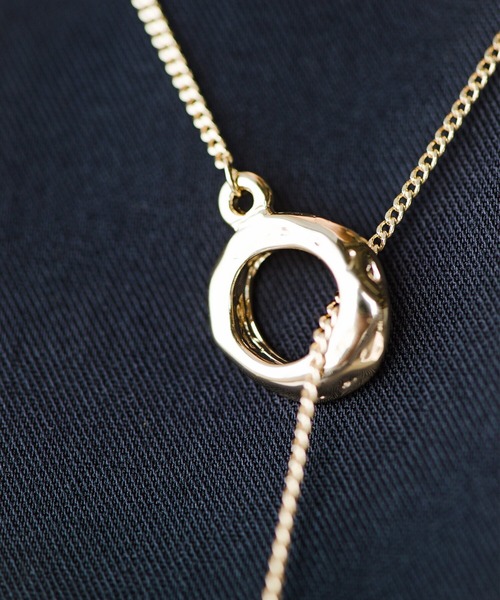 haco!（ハコ）の「さっとつけてバランスよし！キラリとゴールドモチーフで首元華やぐ　ラリエット風ネックレス（ネックレス・レディース・ゴールド・ONE SIZE）」の6枚目の写真