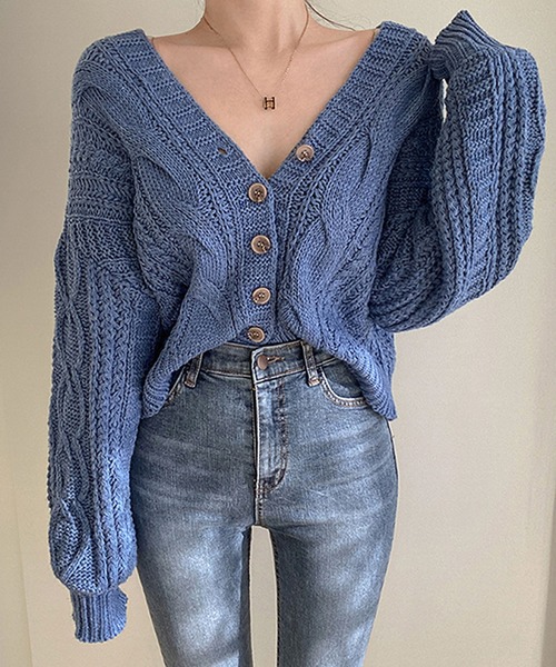 Primazel（プリマゼル）の「ショート丈 ケーブル編み カーディガン（カーディガン/ボレロ・レディース・ブルー/アイボリー/モカ・M）」の3枚目の写真