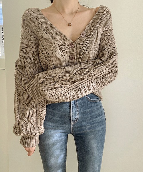 Primazel（プリマゼル）の「ショート丈 ケーブル編み カーディガン（カーディガン/ボレロ・レディース・ブルー/アイボリー/モカ・M）」の2枚目の写真