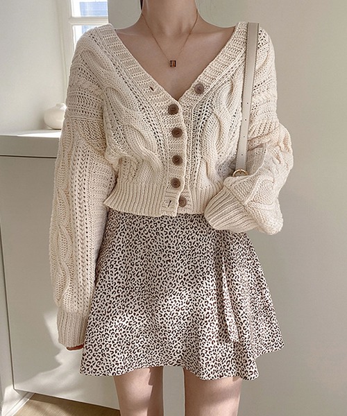 Primazel（プリマゼル）の「ショート丈 ケーブル編み カーディガン（カーディガン/ボレロ・レディース・ブルー/アイボリー/モカ・M）」の4枚目の写真