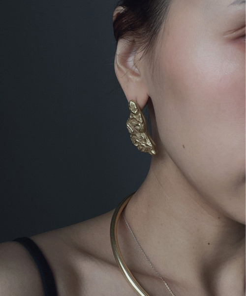 Ameri(アメリ)の「UND CLAY PIERCE(ピアス(両耳用)・レディース・シルバー/ゴールド・FREE)」の2枚目の写真