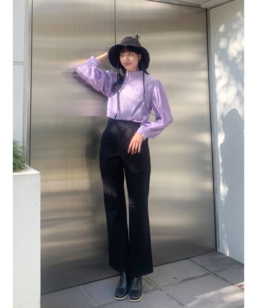 EMODA(エモダ)の「ウエストフィットフレアパンツ(その他パンツ・レディース・アイボリー/グレー/ブラック/ブルー・SMALL/MEDIUM)」の9枚目の写真