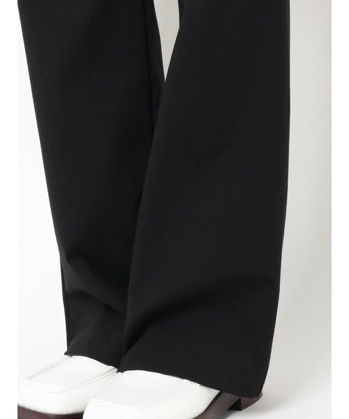 EMODA(エモダ)の「ウエストフィットフレアパンツ(その他パンツ・レディース・アイボリー/グレー/ブラック/ブルー・SMALL/MEDIUM)」の18枚目の写真