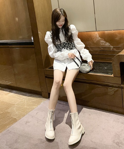 KOR(ケーオーアール)の「フロントジップ ショートブーツ(ブーツ・レディース・ホワイト/ブラック・40/38/39/35/36/37)」の11枚目の写真