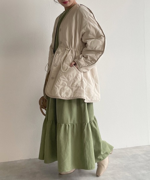 w closet（ダブルクローゼット）の「VネックWステッチひょうたんキルティングジャケット（ダウンジャケット/コート・レディース・カーキ/ブラック/ベージュ系その他/アイボリー・FREE）」の5枚目の写真