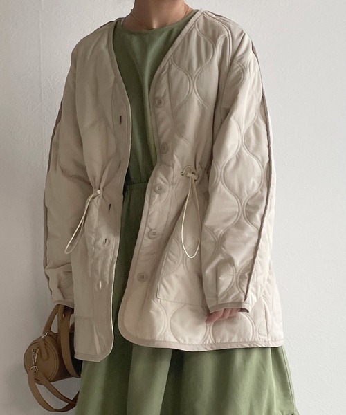 w closet（ダブルクローゼット）の「VネックWステッチひょうたんキルティングジャケット（ダウンジャケット/コート・レディース・カーキ/ブラック/ベージュ系その他/アイボリー・FREE）」の11枚目の写真