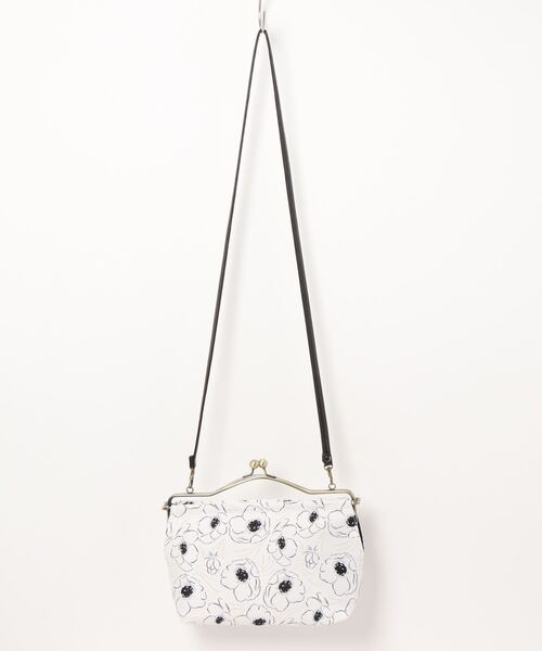 カヤ（カヤ）の「【カヤ】春乃野 がま口ショルダーバッグ（ショルダーバッグ・レディース・レッド/ブルー/キナリ/ホワイト系その他/グリーン系その他・FREE）」の6枚目の写真