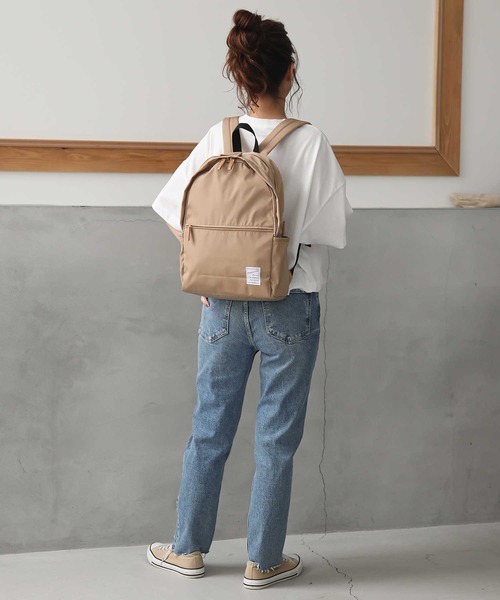 ALTROSE（アルトローズ）の「2層式　ポケットたくさん　撥水高密度ポリリュック（バックパック/リュック・レディース・ブラック/ベージュ/ネイビー/グレー・FREE）」の21枚目の写真