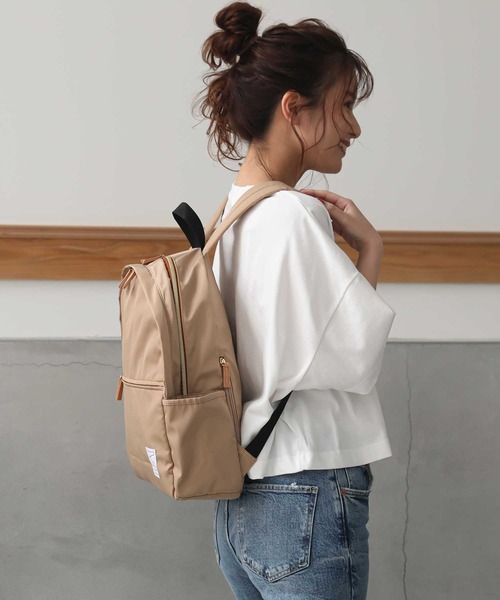 ALTROSE（アルトローズ）の「2層式　ポケットたくさん　撥水高密度ポリリュック（バックパック/リュック・レディース・ブラック/ベージュ/ネイビー/グレー・FREE）」の22枚目の写真