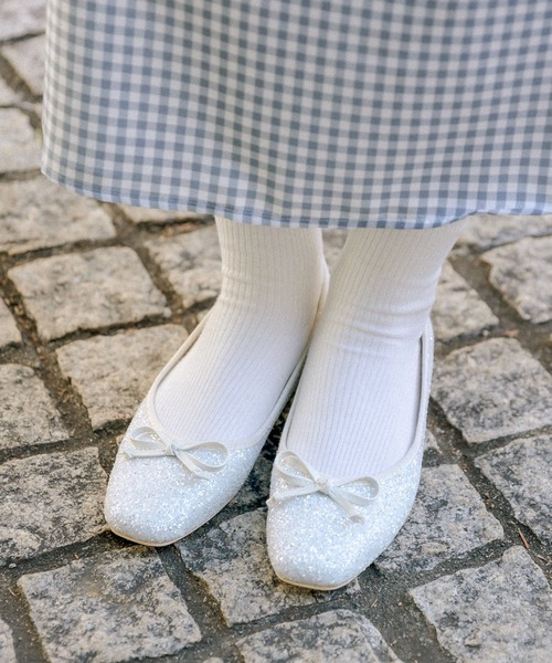 OLIVE des OLIVE(オリーブデオリーブ)の「スクエアトゥバレーシューズ(バレエシューズ・レディース・ホワイト/ブラック/オフホワイト・SMALL/MEDIUM/LARGE)」の2枚目の写真