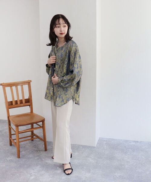 FREDY&GLOSTER（フレディアンドグロスター）の「【Hollingworth country outfitters】クルーネック Shirts Paisley Jacuard ペイズリージャガードシャツ（シャツ/ブラウス・レディース・ゴールド/ブラック系その他4・MEDIUM）」の3枚目の写真