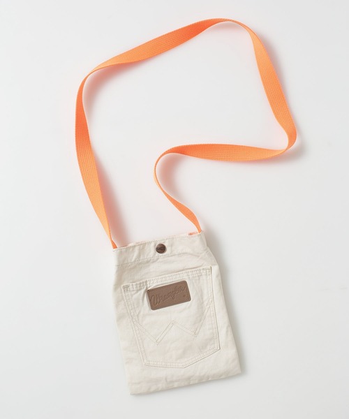 Wrangler(ラングラー)の「Wrangler/別注 MINI SHOULDER BAG(ショルダーバッグ・メンズ・その他1/その他2/その他3/その他4/その他5/その他6/その他7/その他8/その他9/その他10/その他11/その他12/その他13/その他14/その他15・FREE)」の9枚目の写真