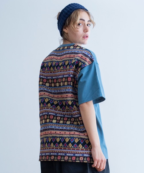 Universal Style Wear(ユニバーサルスタイルウェア)の「Universal Style Wear ナバホ Tシャツ(Tシャツ/カットソー・メンズ・ホワイト/ブラック/カーキ/グレイッシュブルー・MEDIUM/LARGE/X-LARGE)」の4枚目の写真