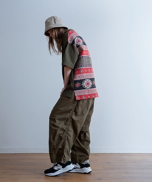 Universal Style Wear(ユニバーサルスタイルウェア)の「Universal Style Wear ナバホ Tシャツ(Tシャツ/カットソー・メンズ・ホワイト/ブラック/カーキ/グレイッシュブルー・MEDIUM/LARGE/X-LARGE)」の20枚目の写真